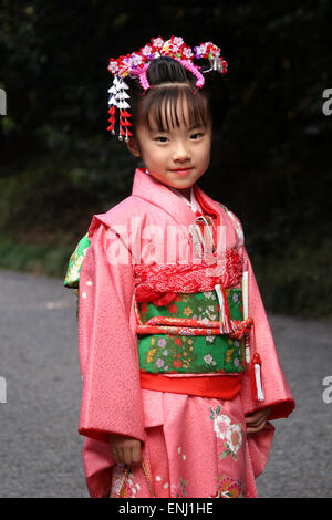 Japanische Kind trägt einen Kimono in Tokio Japan Stockfoto