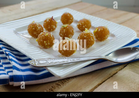 Gulab Jamun ist ein beliebtes indisches dessert Stockfoto