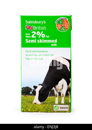 Sainsbury Semi Magermilch 2 % fettarme H-Milch Stockfoto