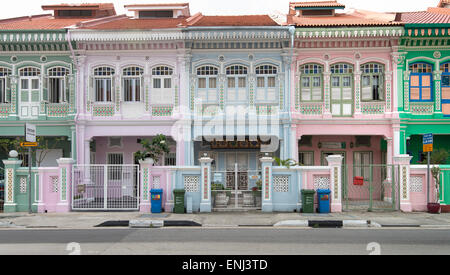 Eine Reihe von schönen Peranakan Häuser in Singapur Stockfoto