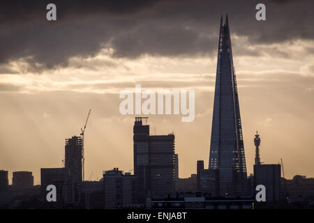 London, UK. 6. Mai 2015. Das Shard Gebäude bei Sonnenuntergang Credit: Guy Corbishley/Alamy Live News Stockfoto