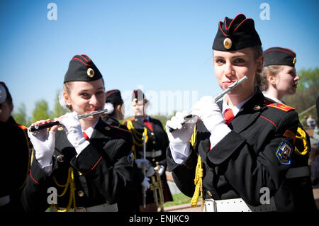 Moskau, Russland. 6. Mai 2015. Militärkadetten Russland Parade am Poklonnaya Hügel in Moskau anlässlich die 70. Tag des Sieges-Veranstaltung vor der wichtigsten 9. Mai Parade auf dem Roten Platz. © Geovien also/Pacific Press/Alamy Live-Nachrichten Stockfoto