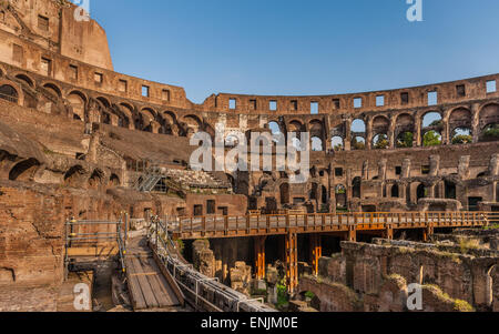 Innere des Kolosseums in Rom, Italien Stockfoto