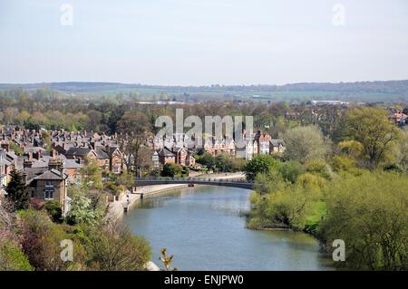 Blick entlang des Flusses Severn gesehen von der Burg, Shrewsbury, Shropshire, England, Vereinigtes Königreich, West-Europa. Stockfoto