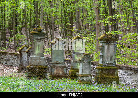 Grabsteine, gebaut auf einem jüdischen Friedhof im 16. Jahrhundert, die letzte Beerdigung in 1900, Heiligenstadt, Franken, Oberbayern Stockfoto