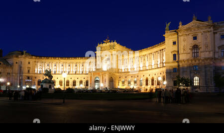 Hofburg Palast am Abend, Wien, Österreich Stockfoto