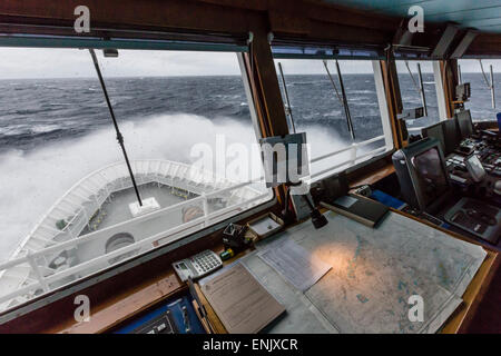 Die Lindblad Expeditions Schiff National Geographic Explorer in Englisch Strait, Süd-Shetland-Inseln, Antarktis, Polarregionen Stockfoto