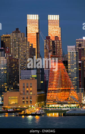 Midtown Manhattan in den Hudson River, New York, Vereinigte Staaten von Amerika, Nord Amerika Stockfoto