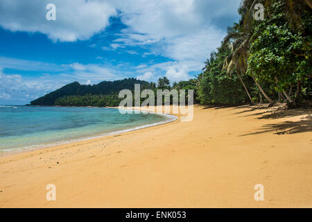 Strand von Praia Cabana an der Südküste von São Tomé, Sao Tome und Principe, Atlantik, Afrika Stockfoto