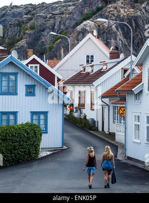 Straßenszene in Fjallbacka, Bohuslan Region, Westküste, Schweden, Skandinavien, Europa Stockfoto