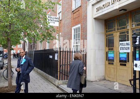 Seymour Leisure Centre, Marylebone, London W1H 5TJ UK. 7. Mai 2015. Das Bild zeigt am frühen Morgen stimmen bei den Parlamentswahlen 2015 (Bryanston und Dorset Square Ward) Stockfoto