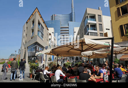 Italien, Lombardei, Mailand, Corso Como, Porta Nuova Garibaldi Turm von Cesar Pelli entworfen Stockfoto