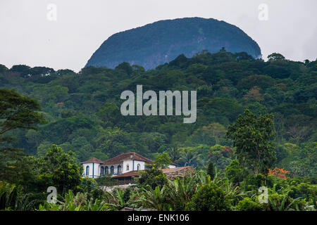 Schöne Roca de Sao Joao Angolares, Ostküste von São Tomé, Sao Tome und Principe, Atlantik, Afrika Stockfoto