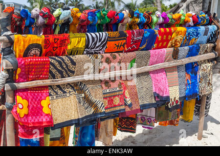 Schöne bunte Halstücher Stockfoto