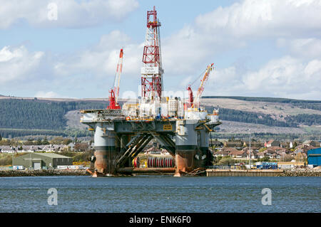 Öl-Bohr-Rig Ozean Valiant verankert im Cromarty Firth auf der Black Isle Highland-Schottland Stockfoto