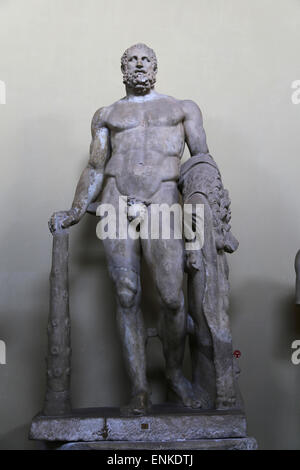 Statue des Herkules mit einer Keule. Von Bädern Stigliano, in der Nähe von Bracciano. Römische Arbeit. 1. Jahrhundert. Vatikanischen Museen. Chiaramonti. Stockfoto