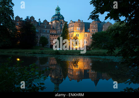 Schloss Bueckeburg in der Abenddämmerung, Weserbergland, Niedersachsen, Deutschland Stockfoto