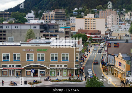 Juneau Innenstadt, von der Mount Roberts Straßenbahn. Alaska. USA. Verschiedenen Läden und Geschäfte in Juneau. Franklin Südstraße. Die C Stockfoto