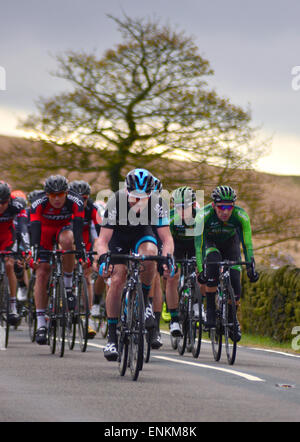 Tour De Yorkshire Fahrrad Rennsieger Lars Petter Nordhaug vom Team SKY am 3. Mai 2015 in Mytholmroyd. Stockfoto