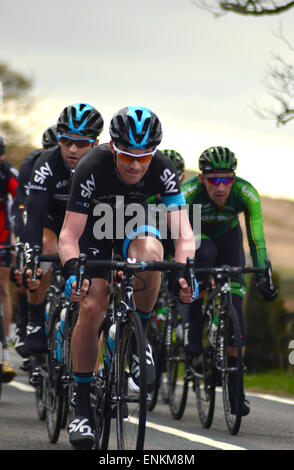 Tour De Yorkshire Fahrrad Rennsieger Lars Petter Nordhaug vom Team SKY am 3. Mai 2015 in Mytholmroyd. Stockfoto