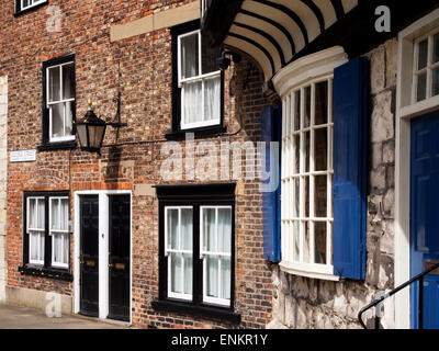 Häuser an der College Street in York Yorkshire England Stockfoto