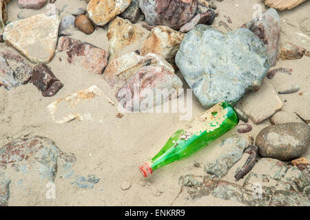 Müll am Strand, in Hong Kong Stockfoto