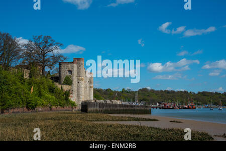 Upnor Castle Kent England UK und dem Fluss Medway Stockfoto