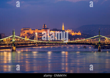 BEAUTIFIL Nacht Blick auf Budapest-Ungarn. Stockfoto