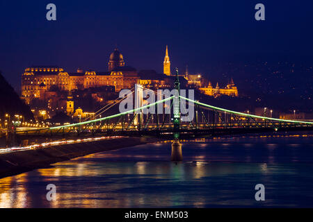 BEAUTIFIL Nacht Blick auf Budapest-Ungarn. Stockfoto