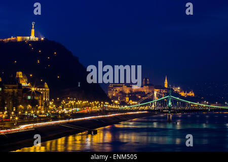 BEAUTIFIL Nacht Blick auf Budapest-Ungarn. Stockfoto