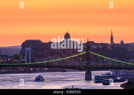 BEAUTIFIL Nacht Blick auf Budapest-Ungarn. Stockfoto