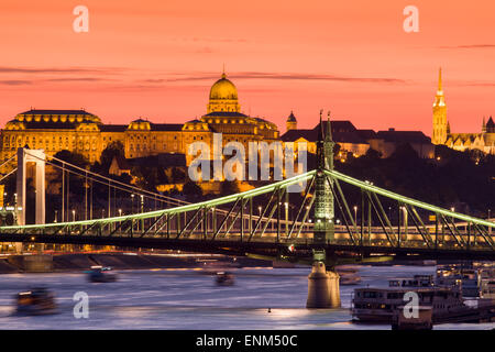 BEAUTIFIL Nacht Blick auf Budapest-Ungarn. Stockfoto