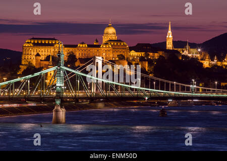 BEAUTIFIL Nacht Blick auf Budapest-Ungarn. Stockfoto