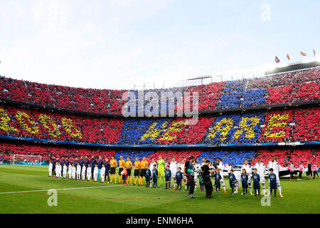 Barcelona, Spanien. © 6. Mai 2015. Zwei Team Gruppe Line-up Fußball: UEFA Champions League Semi final 1. Bein match zwischen FC Barcelona 3-0 FC Bayern München im Camp Nou in Barcelona, Spanien. Kredit: D. Nakashima/AFLO/Alamy Live-Nachrichten Stockfoto