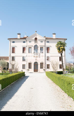 VERONA, Italien - März 29: Villa Bongiovanni offen für eine Hochzeitsmesse in Verona Sonntag, 29. März 2015. Es wurde im klassizistischen Stil im 18. Jahrhundert von der Familie Bongiovanni gebaut. Stockfoto