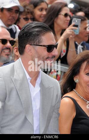 Los Angeles, Kalifornien, USA. 7. Mai 2015. Joe Manganiello bei der Induktion Zeremonie für Stern auf dem Hollywood Walk of Fame für Sofia Vergara, Hollywood Boulevard, Los Angeles, CA 7. Mai 2015. Foto von: Michael Germana/Everett Collection / Alamy Live News Stockfoto