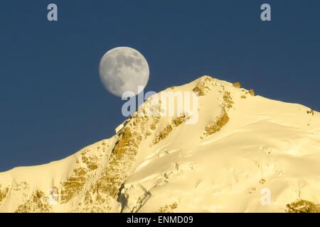 Mondaufgang über Himalaya Stockfoto