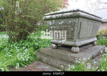 Madron-Friedhof mit Gräbern, Grabsteinen und Gedenkstätten Stockfoto