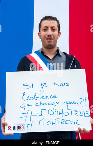 Montreuil, Frankreich. Kampagne gegen Homophobie, Diskriminierung, IDAHOT, Portraits mit handschriftlichen Slogans auf Plakaten Stockfoto