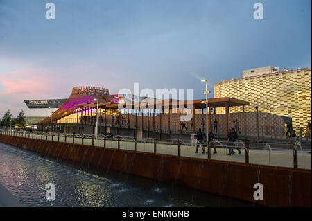 Italien Mailand Expo 2015 Pavillon von Thailand mit dem Sonnenuntergang Stockfoto