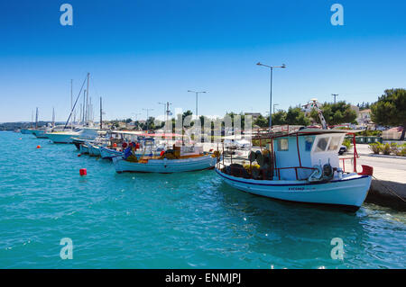 Boote und Yachten, Porto Cheli, Portocheli Fischerhafen, Hafen, Urlaubsort, Griechenland Stockfoto