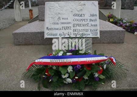 Normandie, Frankreich. 8. Mai 2015. Victory in Europe Day ist ein nationaler Feiertag und feierte in jeder kleinen Stadt und Dorf, wie Les Moitiers D'Allonne in der Normandie, Frankreich. 8. Mai 2015 in diesem Jahr ist der 70. Jahrestag. Bildnachweis: Daniel und Flossie weiß/Alamy Live-Nachrichten Stockfoto