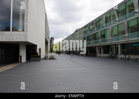 Stadtbild in London, neben Golden Jubilee und Hungerford Brücken. London, Vereinigtes Königreich. Stockfoto