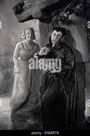 Faust – Eine Deutsche Volkssage, Deutschland 1926, Regie: Friedrich Wilhelm Murnau, Monia: Emil Jannings, Yvette Guilbert Stockfoto