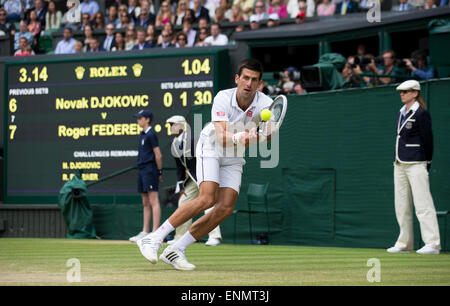 Novak Djolovic während der Mens singles letzte The Meisterschaften Wimbledon 2014 The All England Lawn Tennis & Croquet Club Wimble Stockfoto