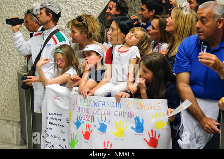 Vatikan-Stadt. 8. Mai 2015. Papst Francis Treffen der italienischen Tennis-Federetion - Nervi Hall, Vatican City 8 kann 2015 Credit: wirklich Easy Star/Alamy Live News Stockfoto