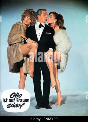 Otto ist Auf Frauen Scharf, Deutschland 1968, Regie: Franz Antel, Monia: Gunther Philipp, Teri Tordai, Uschi Stimmung (?) Stockfoto