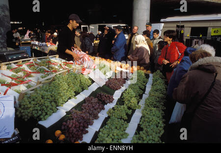 BEL, Belgien, Brüssel, Markt am Gare du Midi.  BEL, Belgien, Bruessel, Markt bin Gare du Midi. Stockfoto