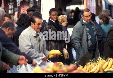 BEL, Belgien, Brüssel, Markt am Gare du Midi.  BEL, Belgien, Bruessel, Markt bin Gare du Midi. Stockfoto
