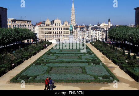 BEL, Belgien, Brüssel, Blick von Le Mont des Arts, das Rathaus, französischen Garten.  BEL, Belgien, Bruessel, Blick Vom Kunstberg Stockfoto